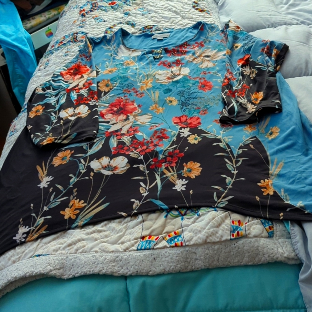Floral print, embellished tunic, asymmetrical hem
